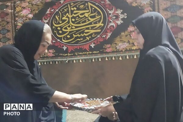 گردهمایی شبانه در محله ۱۳ آبان شهرری 