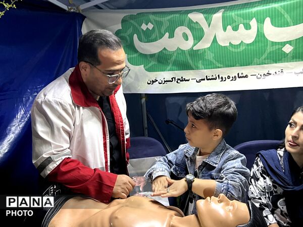برپایی موکب پاتوق «نوجوان مبارز» در ساوجبلاغ 