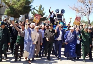 //اطراف کادر مشکی دارد ، داخل قاب نزارید///انعکاس همدلی با قلب هایی از انسانیت