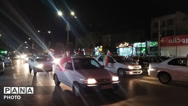 چهل و یکمین رژه ماشینی بلوار فضل نیشابور پس از آغاز جنگ 