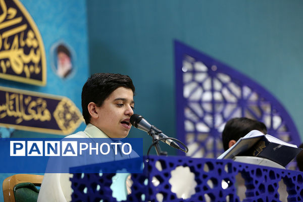 آیین ترتیل‌خوانی خانوادگی با قرائت قاریان نوجوان در حرم حضرت معصومه(س)