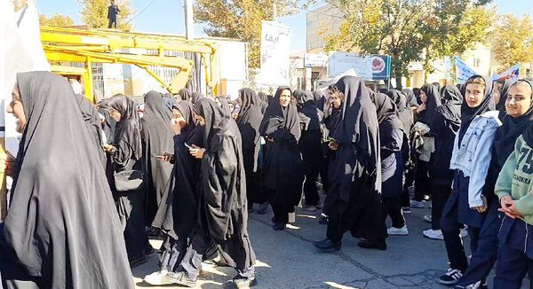 دانش‌آموزان امروز، ادامه‌دهندگان راه آگاهی و آزادگی دیروز