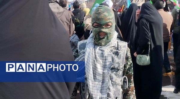 خروش مردم مشهدی در یوم الله ۲۲ بهمن