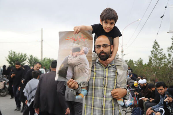 احساسات نوجوانان نسبت به رئیس جمهور شهید