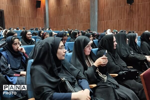  تقدیر از منتخبین سازمان دانش‌آموزی، خبرگزاری پانا و مسابقات فرهنگی و هنری 