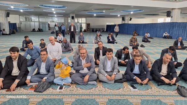 گرامیداشت روز معلم در نماز جمعه لردگان 