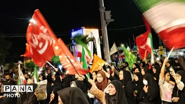 نود وهشتمین  قرار شبانه مردم انقلابی کوهدشت، در دفاع از وطن و بیعت با رهبری