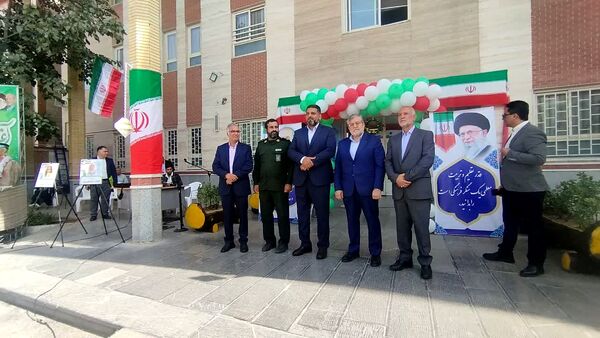 آیین زنگ مهر در دبیرستان «ذبیح‌الله هوشیار» ناحیه ۱ مشهد 