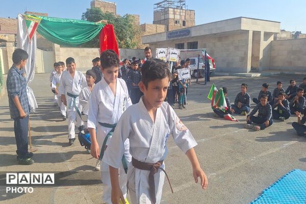 طنین زنگ ورزش و هفته المپیاد ورزشی درون‌مدرسه‌ای در دبستان ایمان ورامین