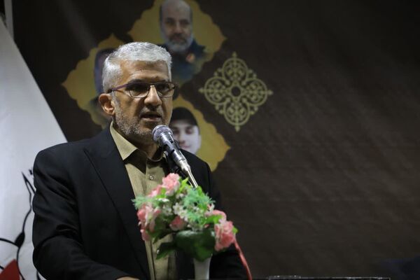 جلسه گرامیداشت و تجلیل از پدران و مادران شهدا 