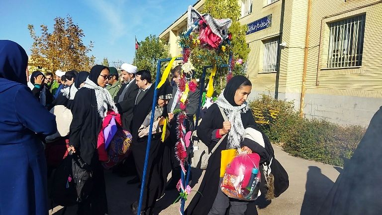 اعزام ۷۴ دانش‌آموز دختر از شهرستان به مناطق جنوب