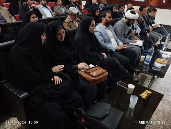 جلسه هم اندیشی و نشست توجیهی مدیران مدارس شهرستان ورامین