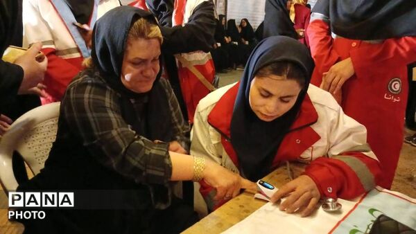حضور میدانی نیروهای امدادی جمعیت هلال‌احمر شهرستان فارسان در تجمعات