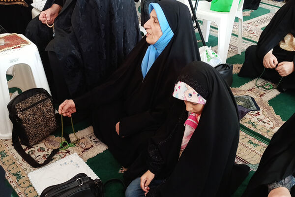 جمعه‌ای به رنگ ایمان؛ مسجد جامع لبریز از عطوفت و معنویت