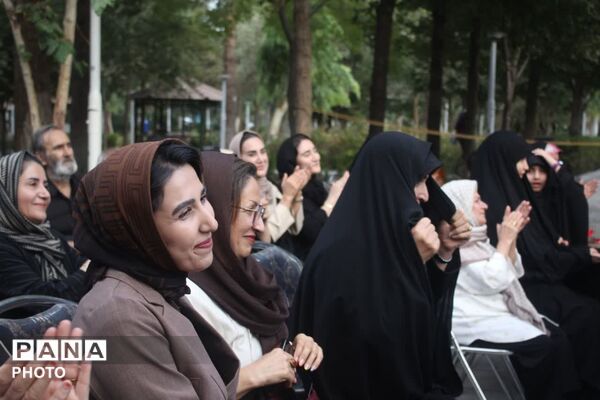 روزی برای تقدیر از سالمندان