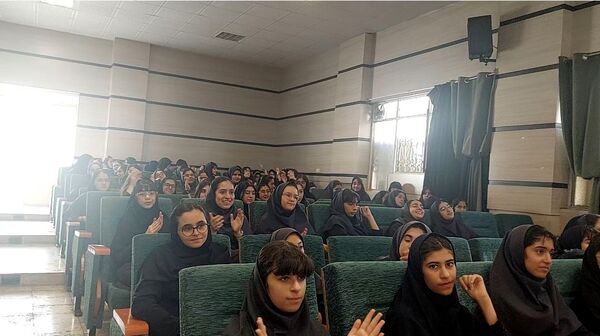  آغاز سال تحصیلی در دبیرستان فرزانگان‌ یک ناحیه 2 شیراز