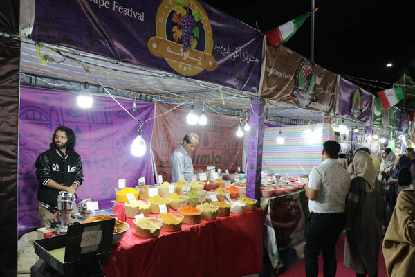 هشتمین جشنواره انگور ارومیه