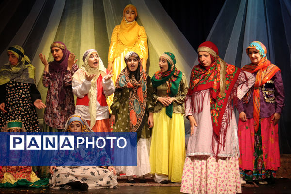 نمایش (حیدربابا یه سلام) در تبریز