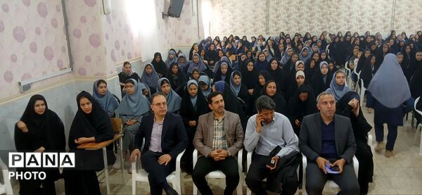 همایش هدایت تحصیلی پایه نهم در شهرستان رشتخوار