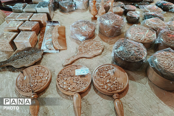 به رنگ دست‌ها در آباده