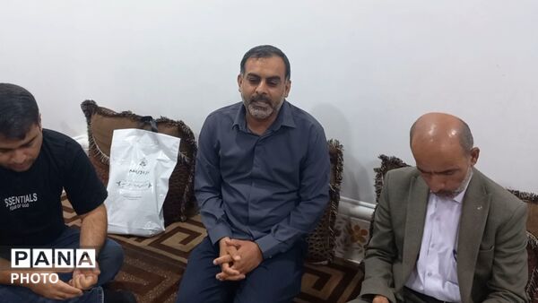 تکریم خانواده شهید حبیب نوذری در شهرستان جم