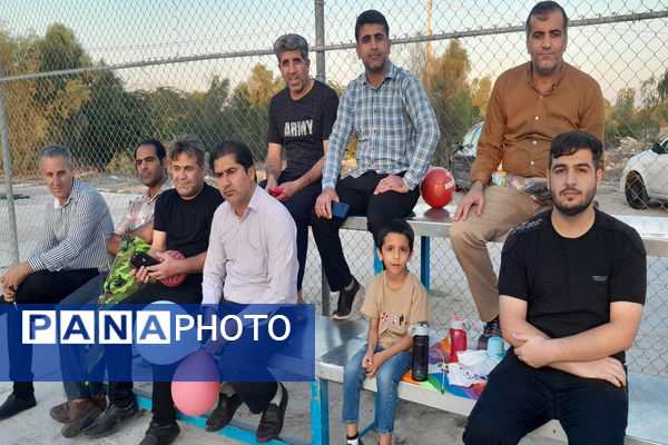 جشنواره بادبادک و بازی‌های بومی محلی در پایگاه دریایی بوشهر 