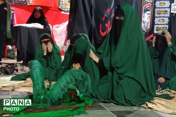  برپایی سفره حضرت رقیه (س) به کمک دانش‌آموزان و فرهنگیان پردیس