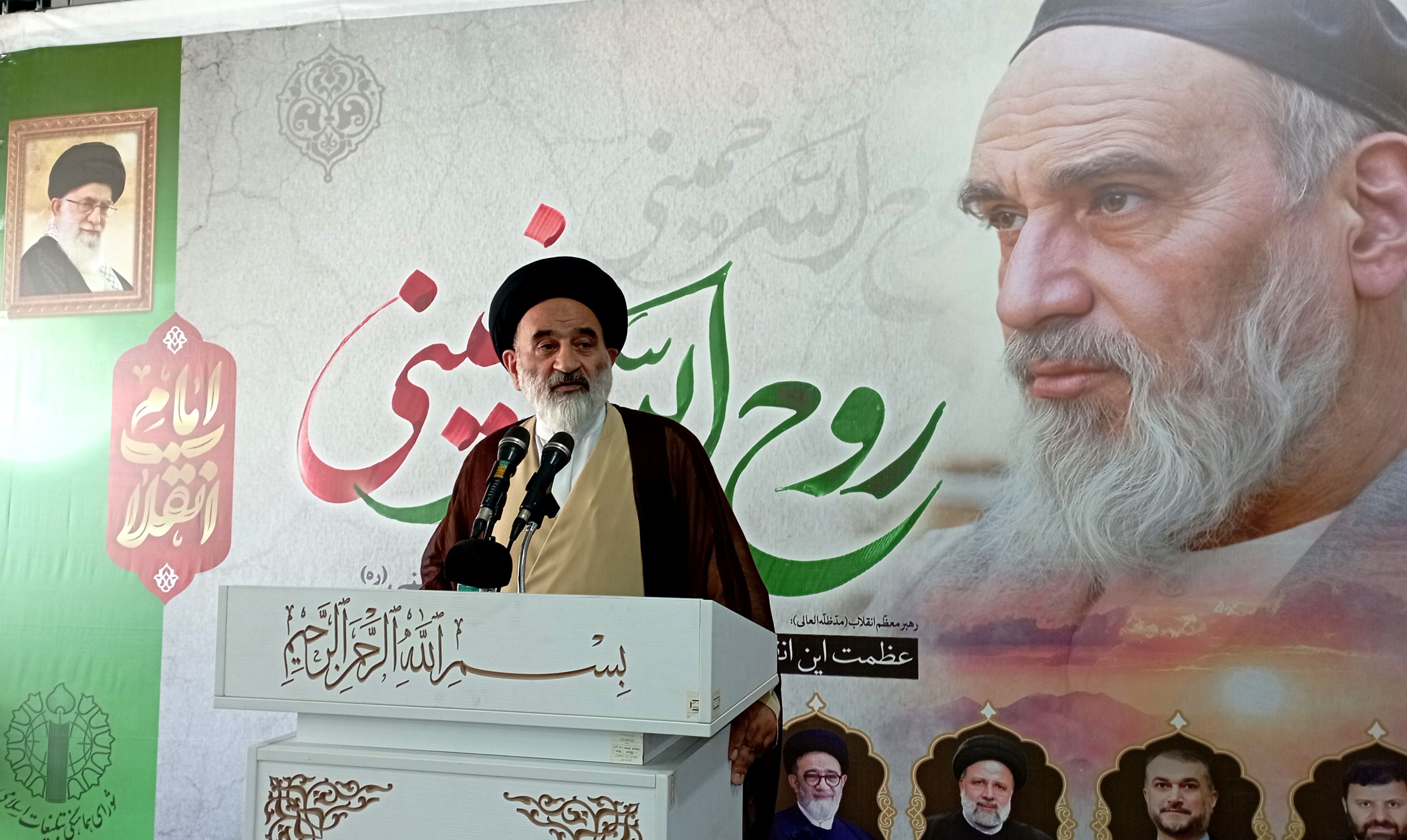 امیدواری، مقاوت و اعتماد به نفس از درس‌های مهم مکتب امام خمینی (ره)  بود
