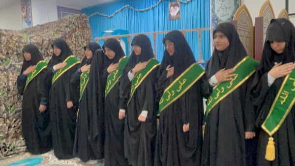 استقبال پرشور دانش‌آموزان جم از شهید گمنام در آستانه شهادت حضرت زهرا(س)