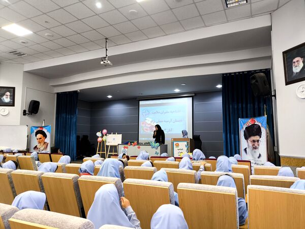 افتتاحیه جشنواره سفیران سلامت در دبستان آرمینه مصلی نژاد
