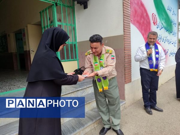 حضور ارزیابان کشوری سازمان دانش‌آموزی در مدارس قائمشهر