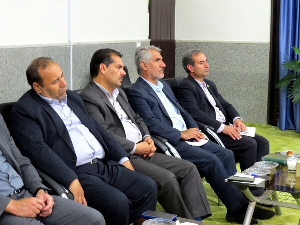 دیدار مدیرکل آموزش و پرورش و جمعی از همکاران با نماینده‌ ولی فقیه در استان خراسان شمالی