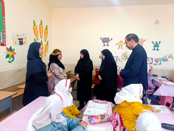 حضور معاون آموزش ابتدایی وزارت در حمیدیه