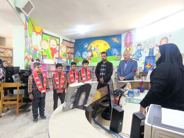 بازدید عوامل اجرایی دبستان شهید پسندیده از کتابخانه فدک فدافن