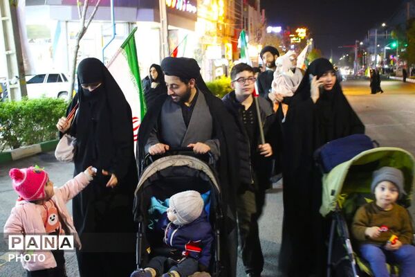 حضور دهه نودی‌ها در اجتماعات شبانه قم