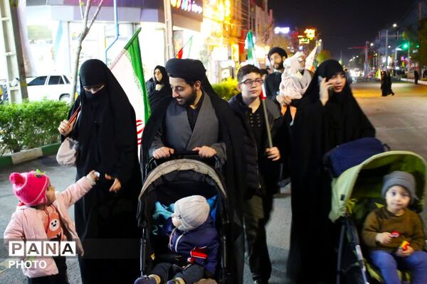 حضور دهه نودی‌ها در اجتماعات شبانه قم