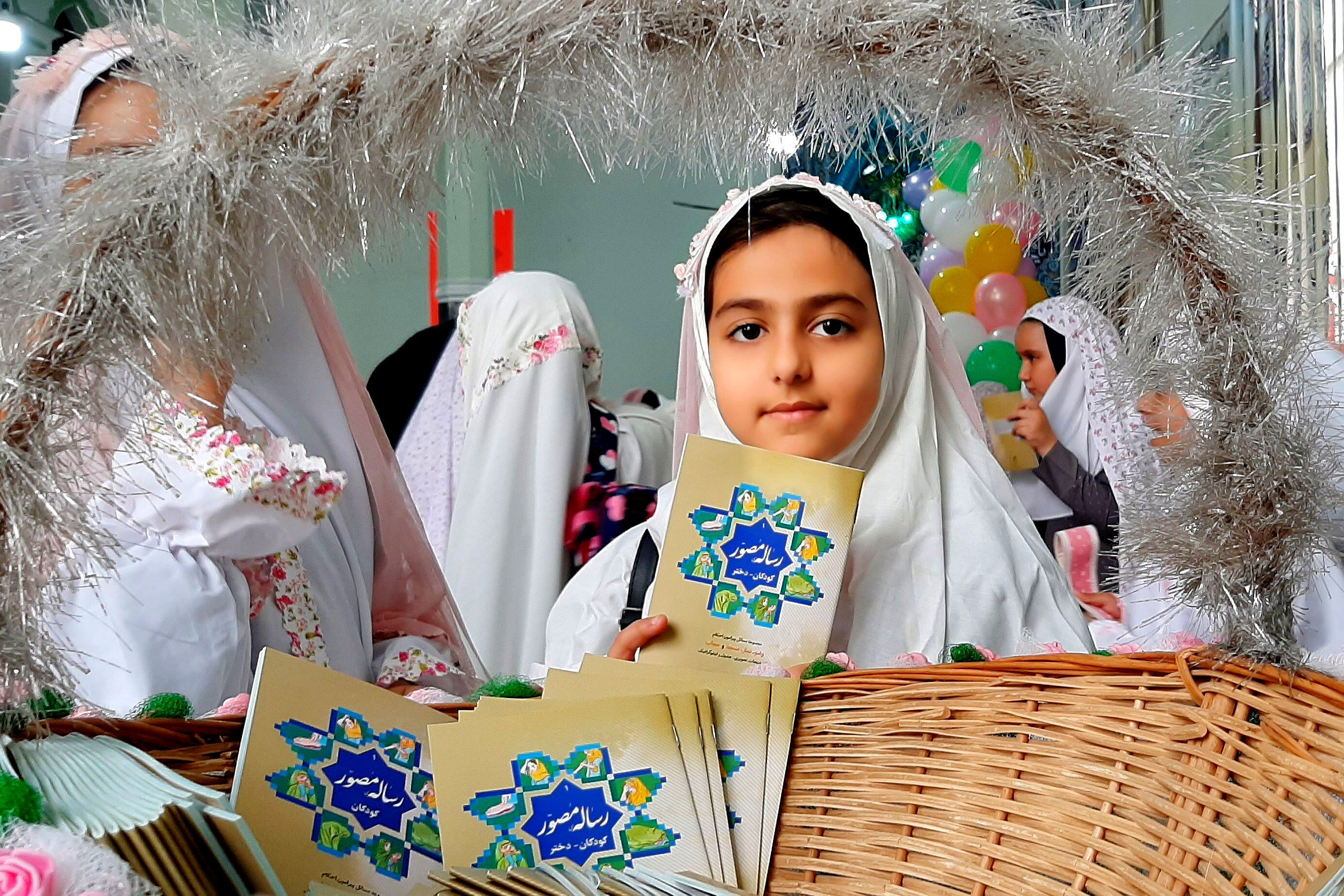 برپایی جشن عبادت و بندگی در مسجد ناحیه 2 بهارستان