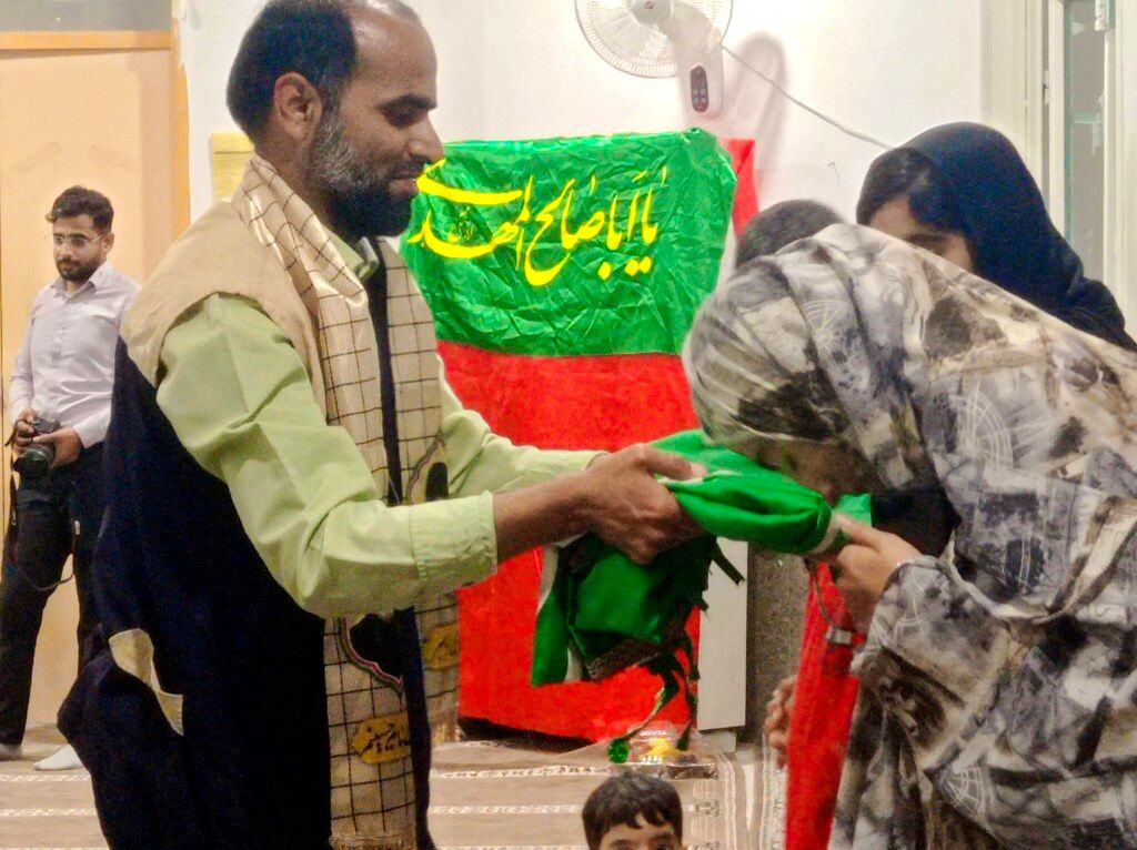 اطعام مهدوی به همت کمیته امداد امام خمینی(ره) در بندرخمیر برگزار شد