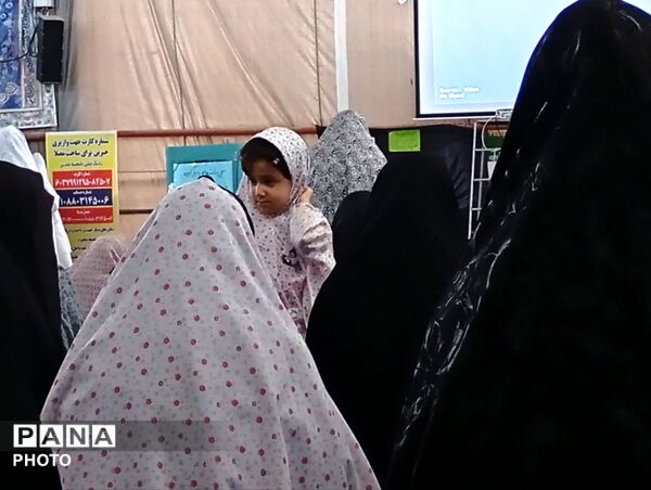 از پیر تا کودک در نماز جمعه نیشابور حضور دارند-۲
