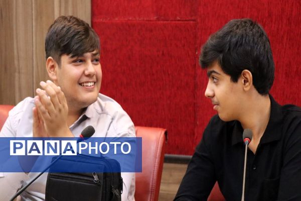 نشست صمیمی فعالین رسانه ای دانش‌آموزان با مدیرعامل خبرگزاری پانا