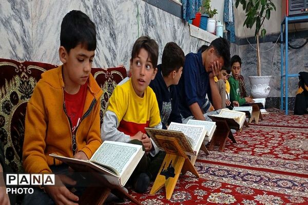 محفل انس با قرآن کریم یادوراه شهدای جنگ رمضان