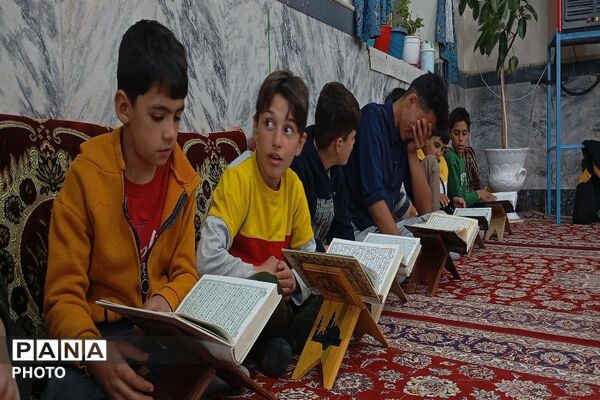 محفل انس با قرآن کریم یادوراه شهدای جنگ رمضان