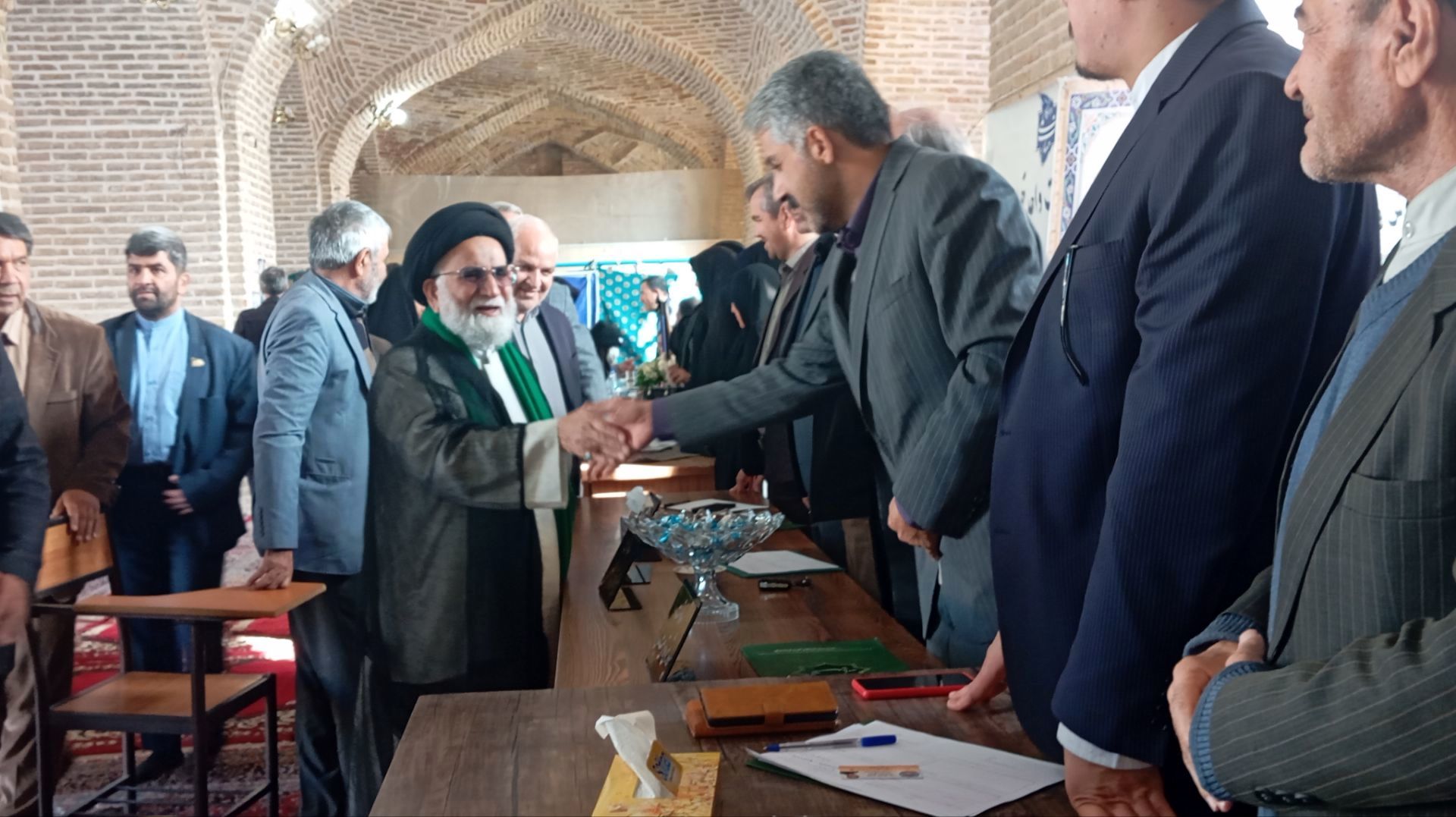 گذری میز خدمت ادارات نیشابور در هفته دوم آذر ماه 