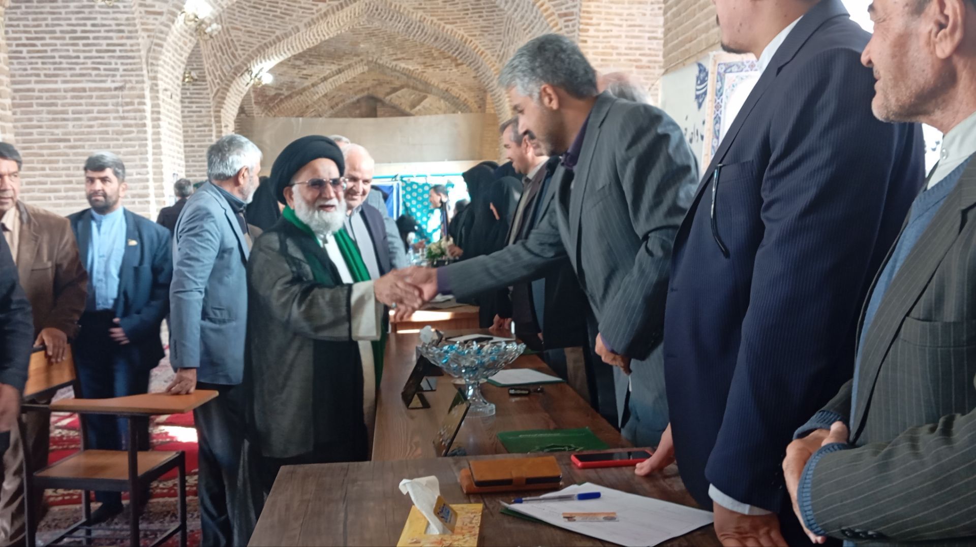گذری میز خدمت ادارات نیشابور در هفته دوم آذر ماه 