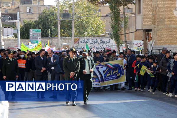 شکوه حضور مردم شهرستان سامان در راهپیمایی یوم‌الله ۱۳ آبان