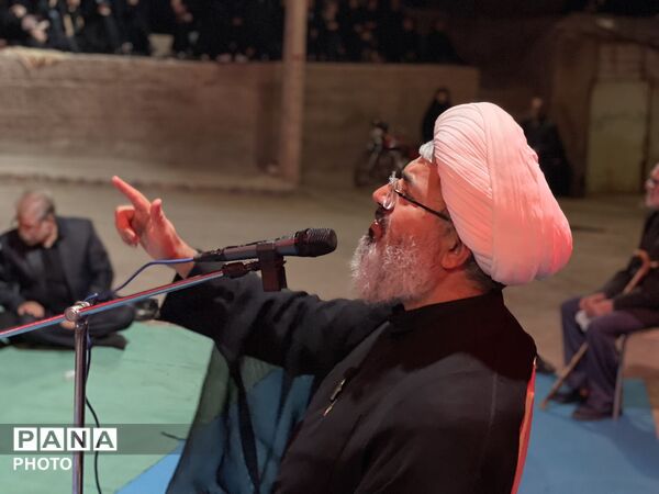 مراسم عزاداری شب تاسوعای حسینی در میدان عاشورای روستای طرق