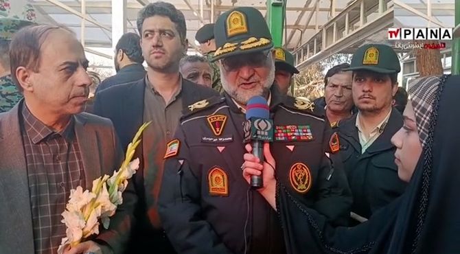 گلباران مزار شهدای قم به مناسبت دهه فجر انقلاب اسلامی