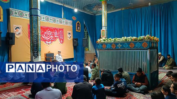 جشن میلاد حضرت زینب(س) با حضور پرشور مردم یاسوج در حرم امامزاده عبدالله(ع) 