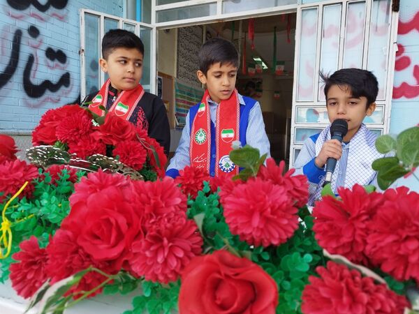 آشنایی دانش‌آموزان با مفاهیم کارآفرینی