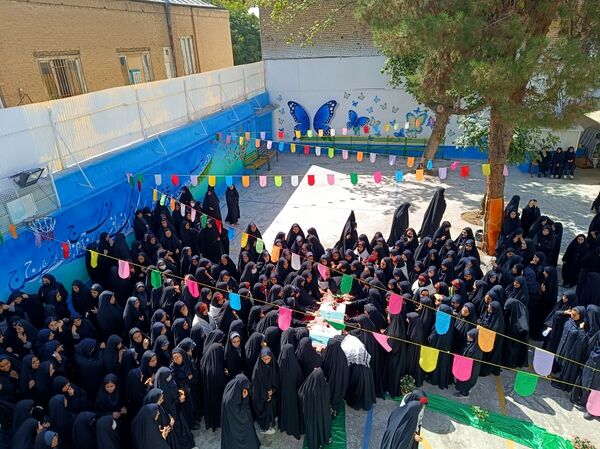افتتاح وتشکیل سنگر رفافت در دبیرستان دخترانه امام حسین (ع) واحد۳